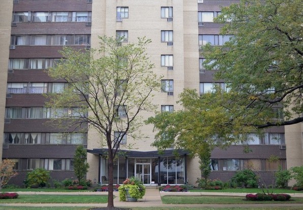 6300 N Sheridan Road #107, Chicago, IL 60660