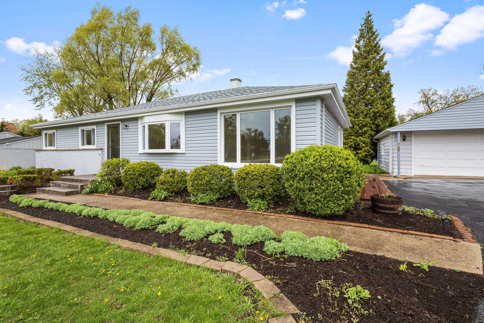 646 68th Street, Willowbrook, IL 60527