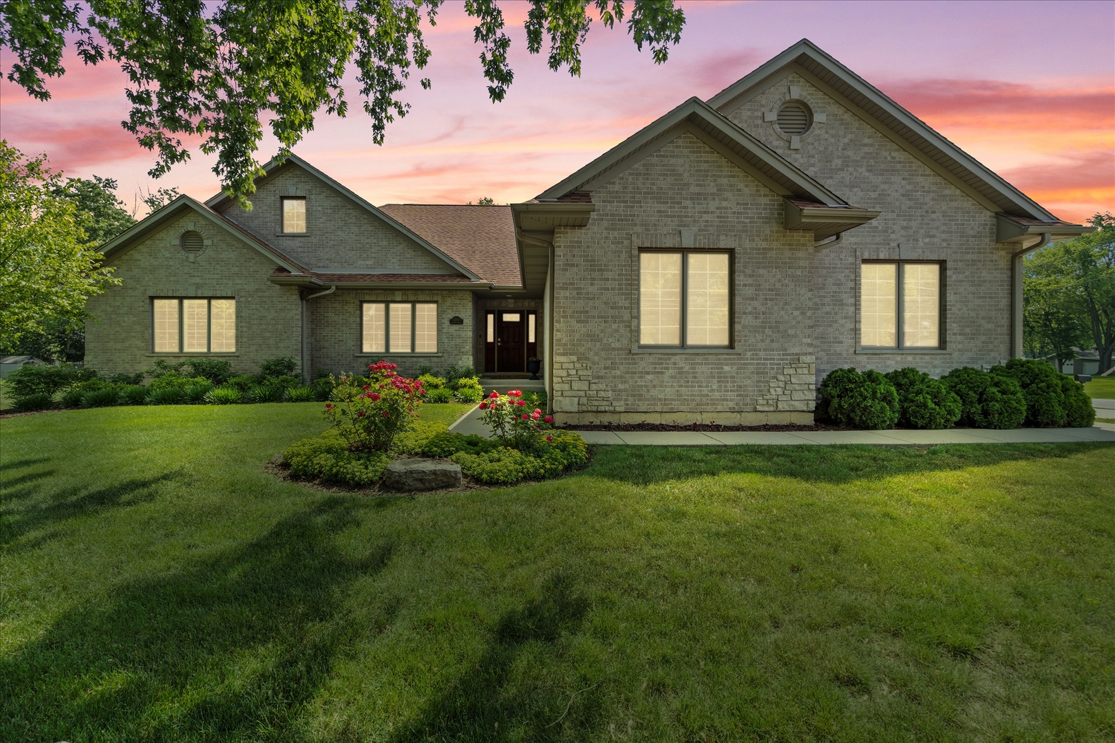 12203 Walker Road, Lemont, IL 60439