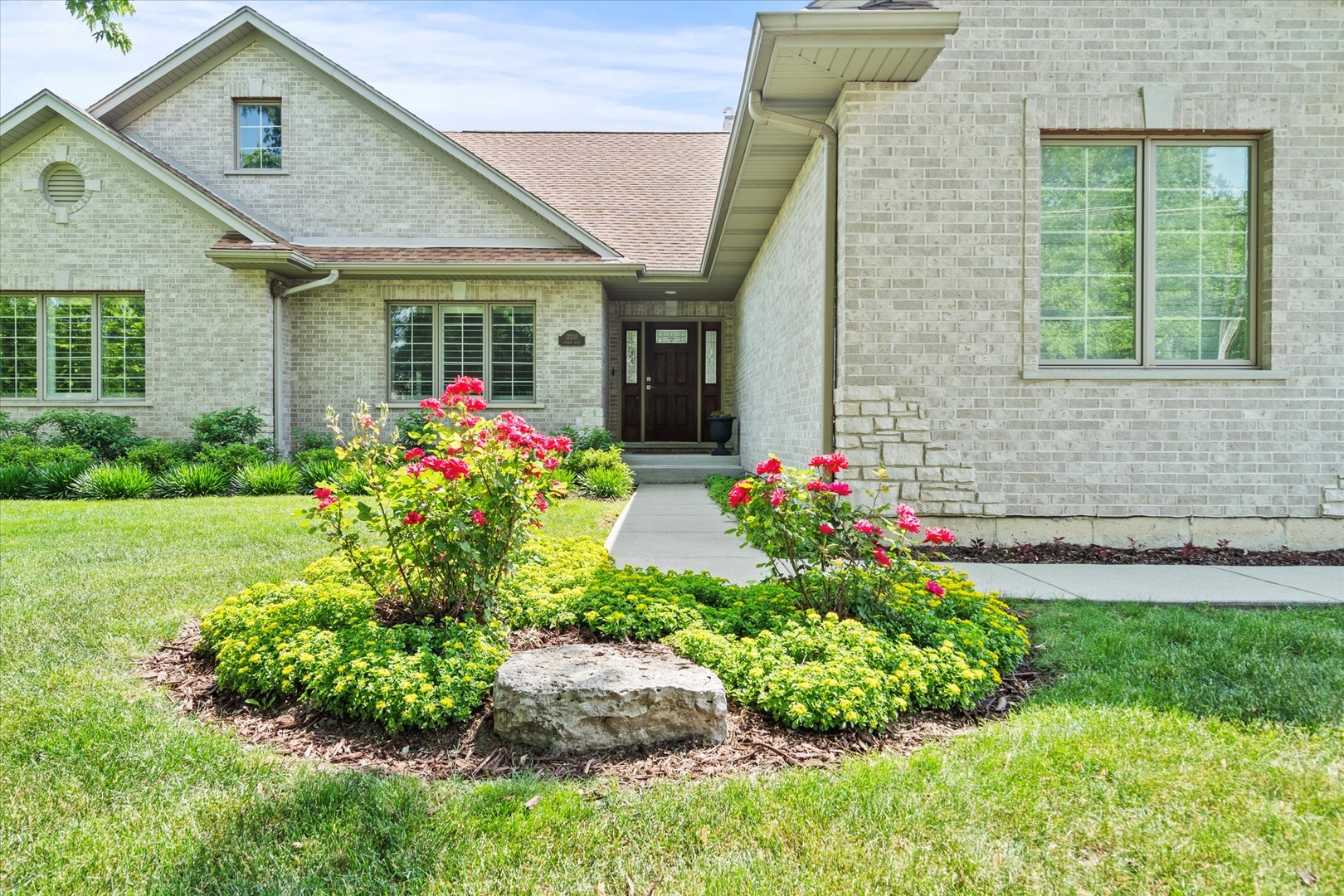 12203 Walker Road, Lemont, IL 60439