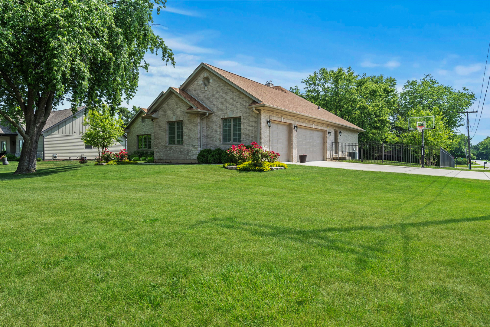 12203 Walker Road, Lemont, IL 60439