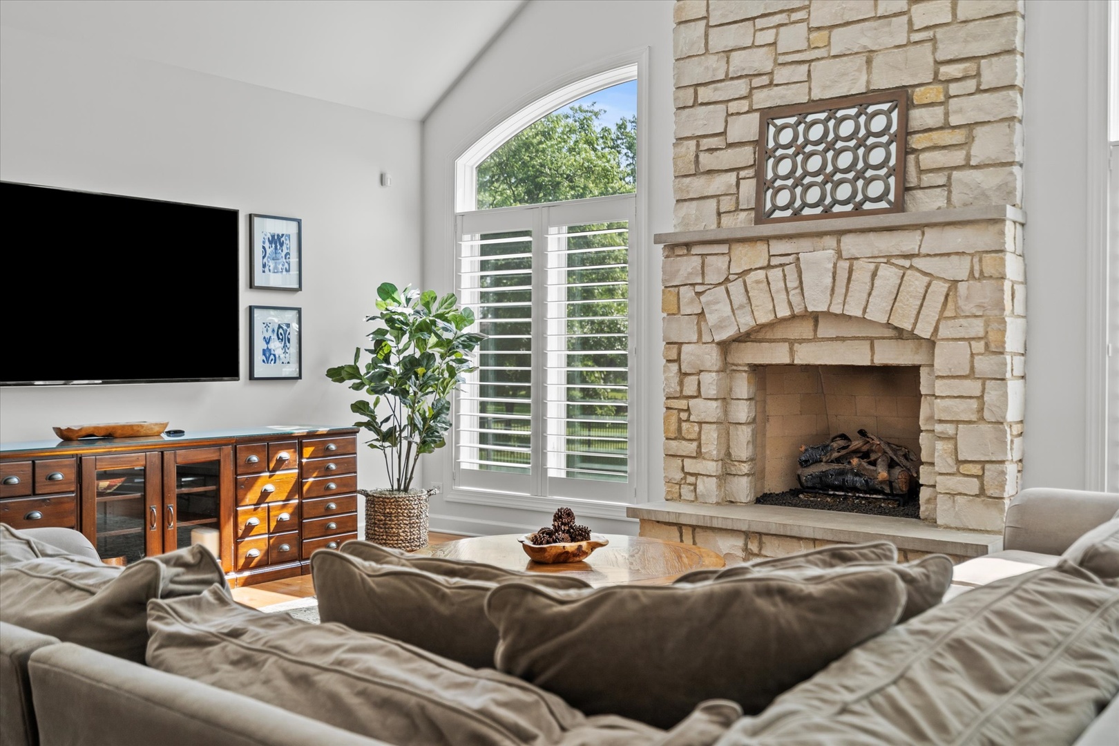 12203 Walker Road, Lemont, IL 60439