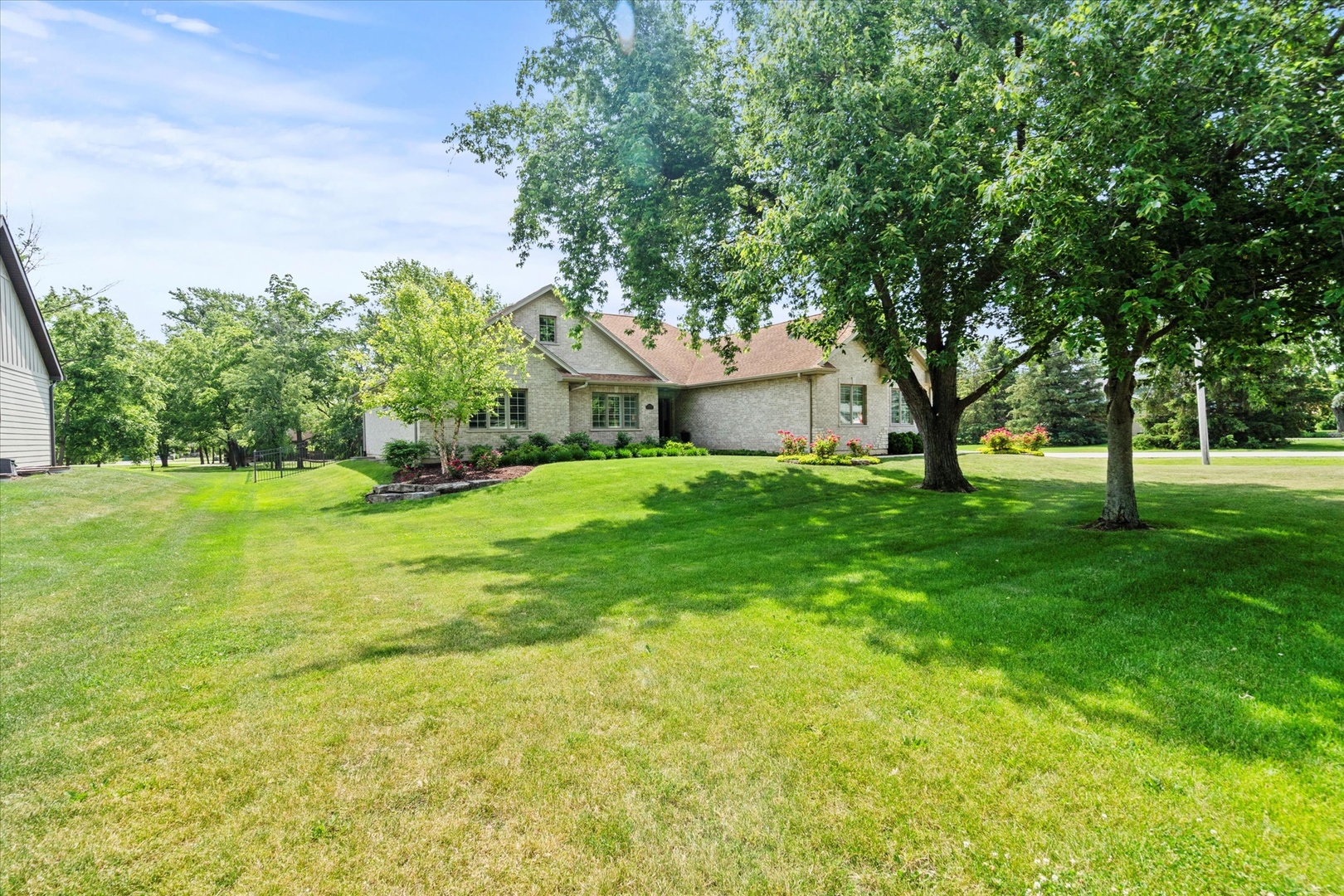 12203 Walker Road, Lemont, IL 60439
