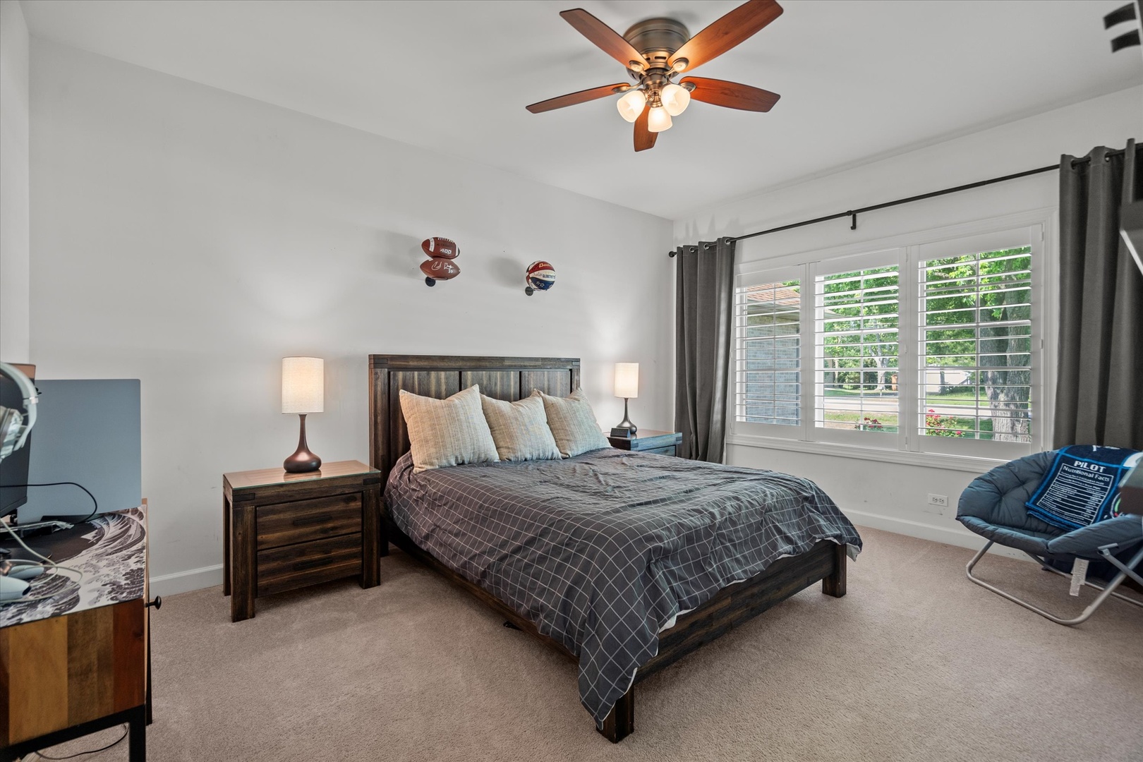 12203 Walker Road, Lemont, IL 60439