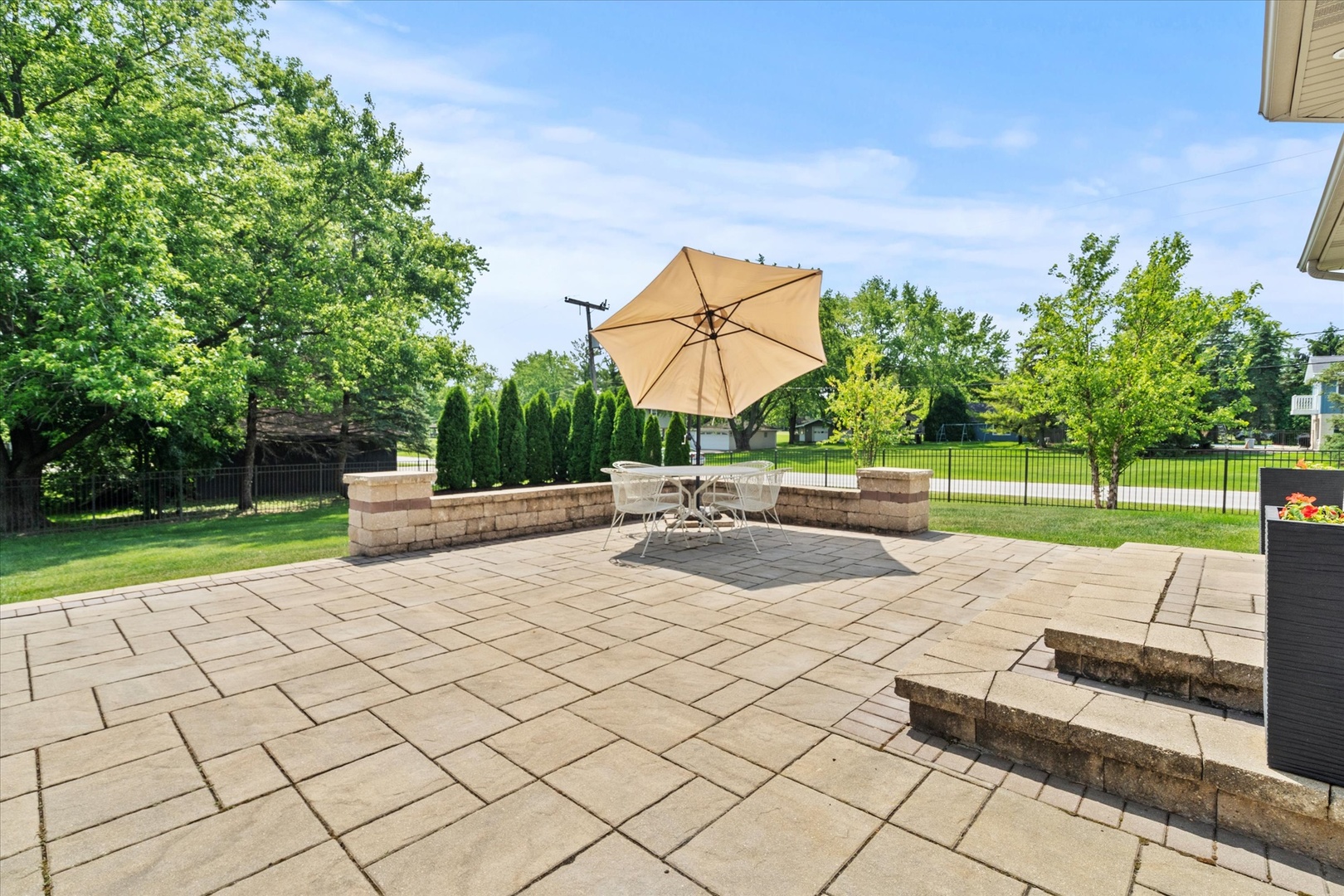 12203 Walker Road, Lemont, IL 60439