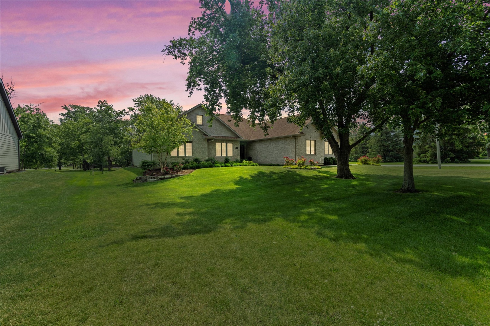 12203 Walker Road, Lemont, IL 60439