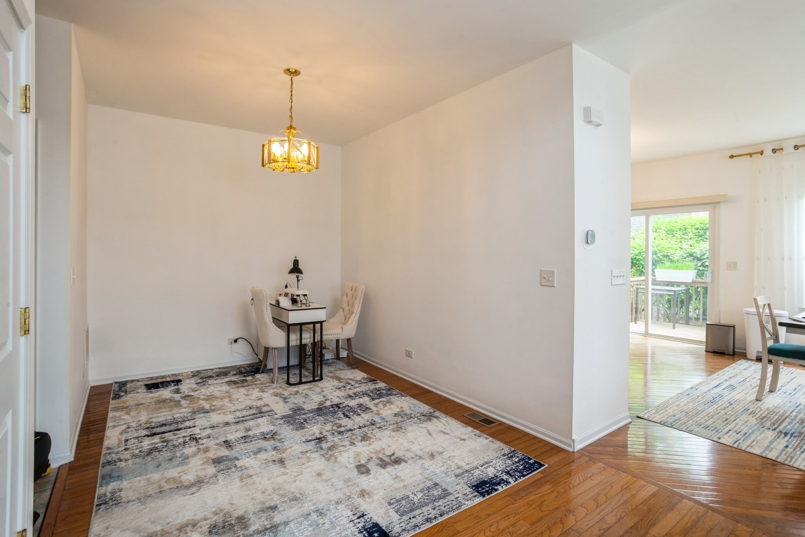 6073 Canterbury Lane #33-5, Hoffman Estates, IL 60192