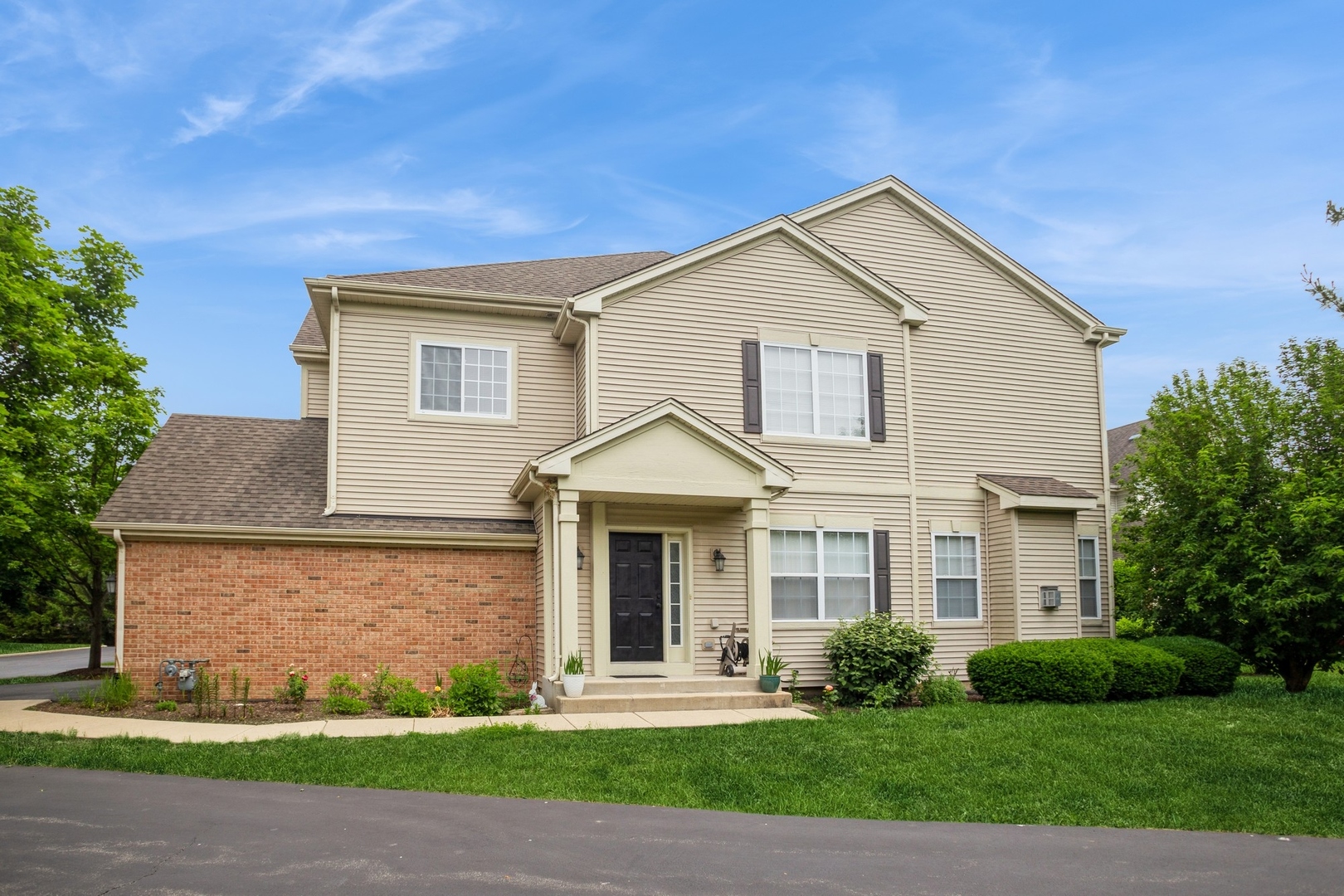 6073 Canterbury Lane #33-5, Hoffman Estates, IL 60192