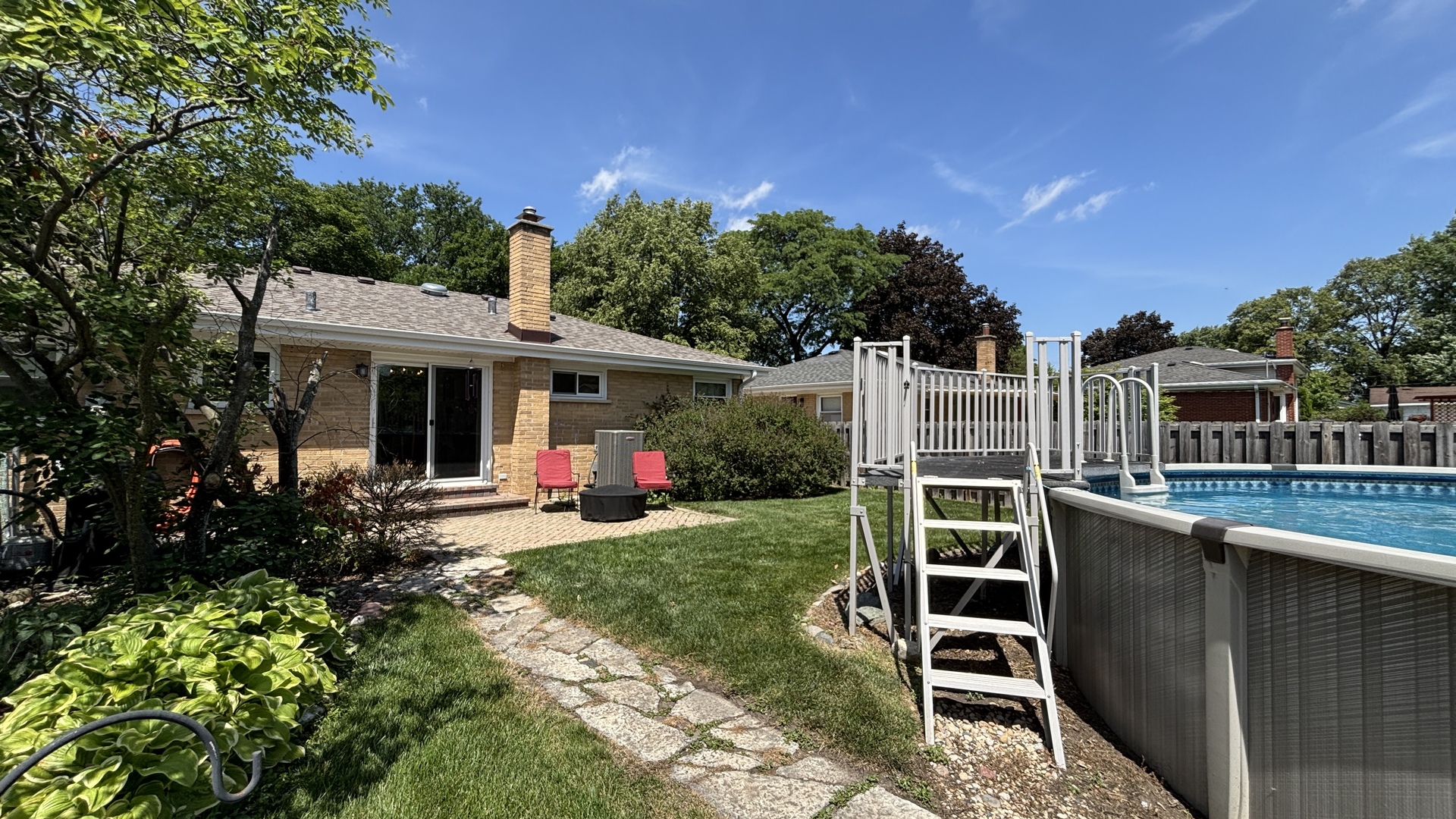 1317 N Mitchell Avenue, Arlington Heights, IL 60004