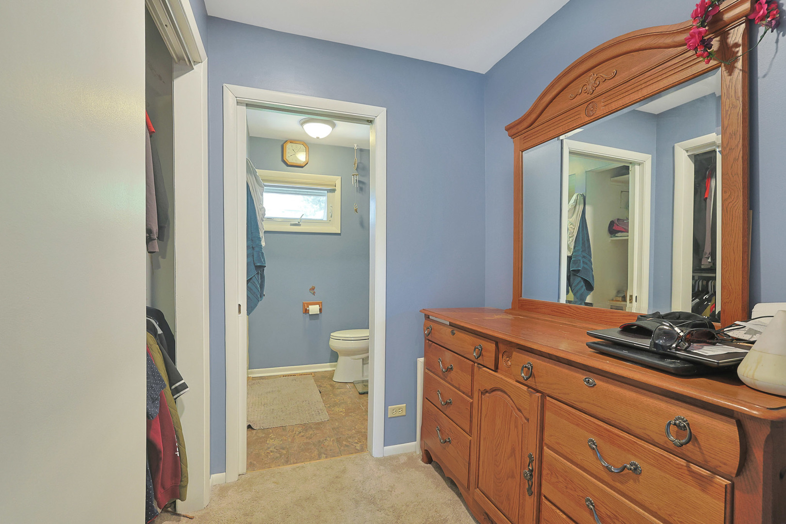 1452 Raymond Street, South Elgin, IL 60177