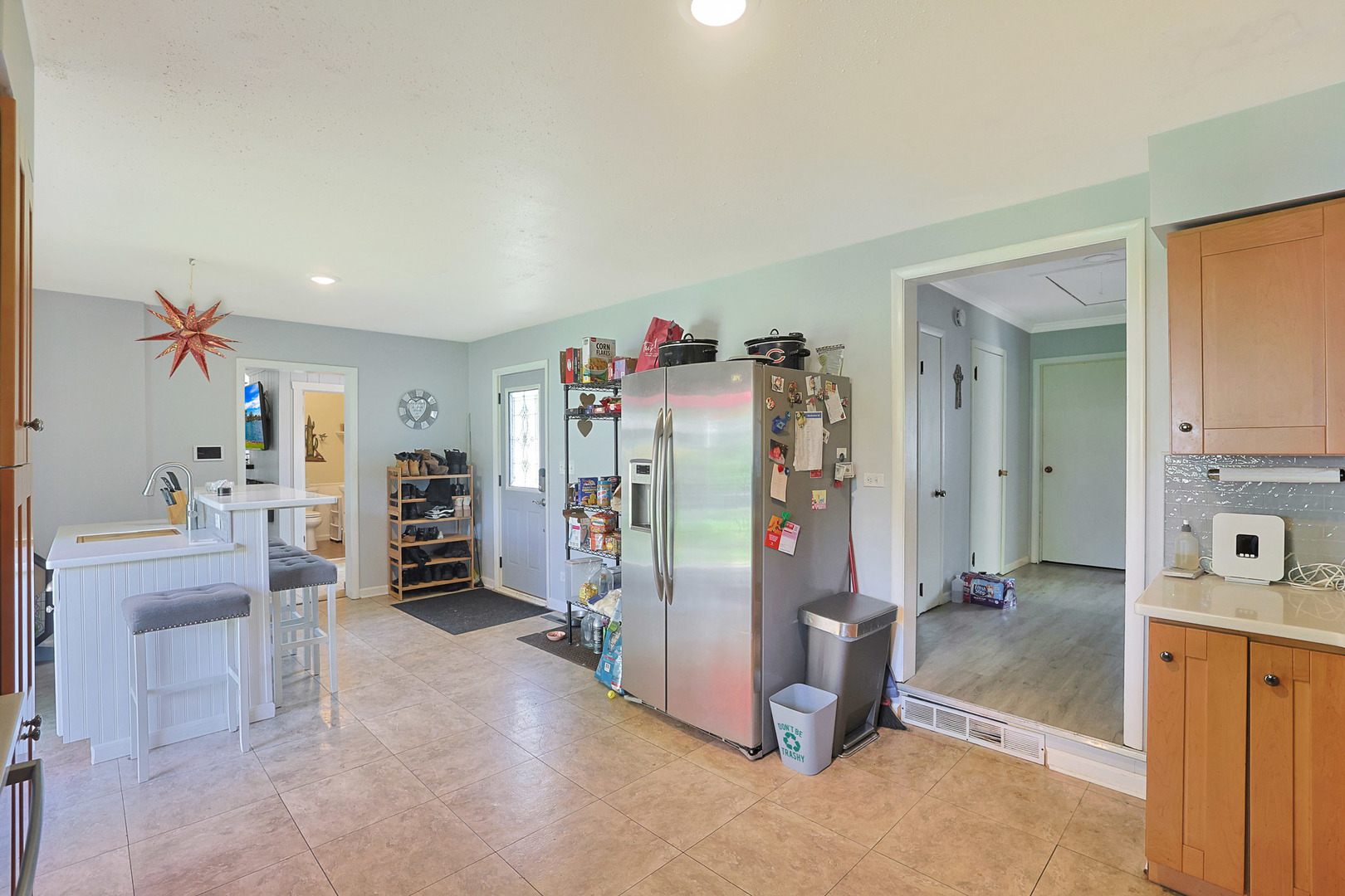 1452 Raymond Street, South Elgin, IL 60177