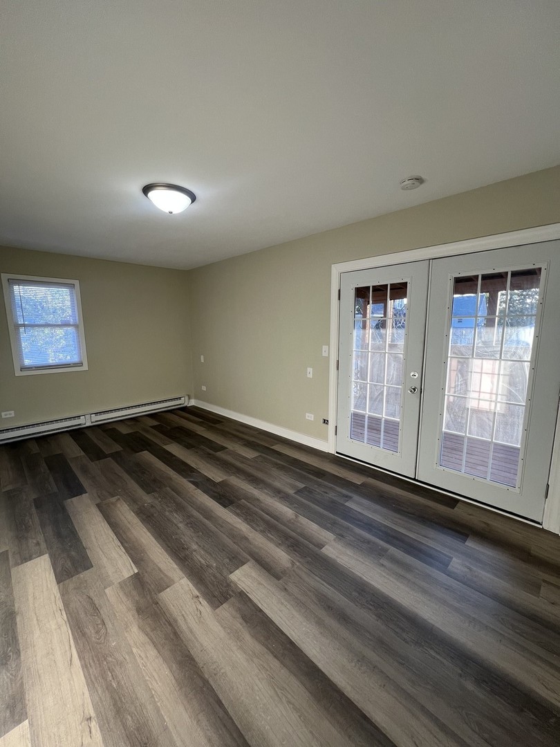 411 N Madison Street, Woodstock, IL 60098