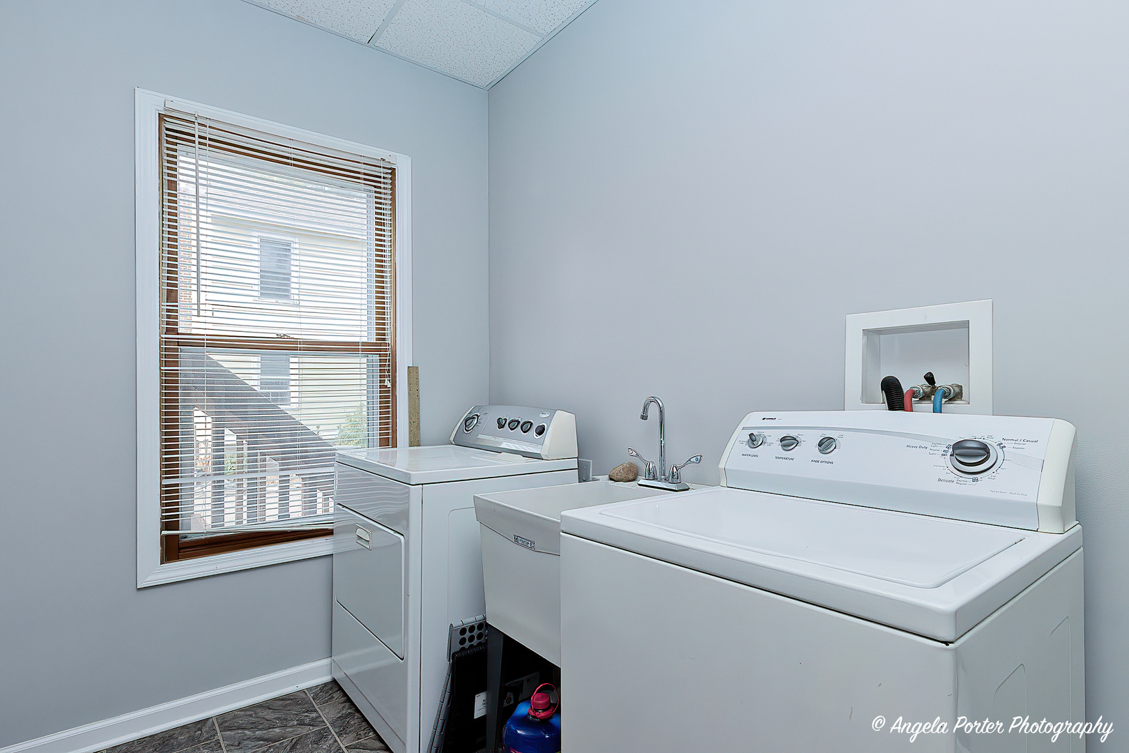 411 N Madison Street, Woodstock, IL 60098