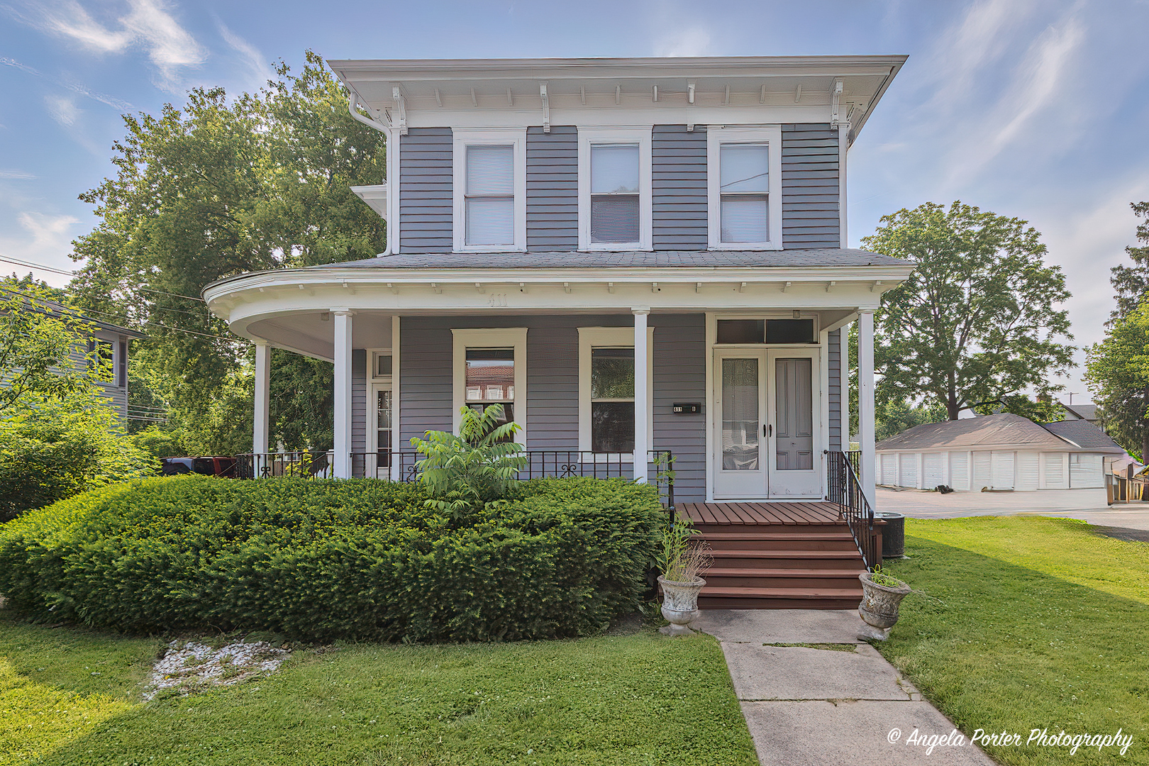 411 N Madison Street, Woodstock, IL 60098