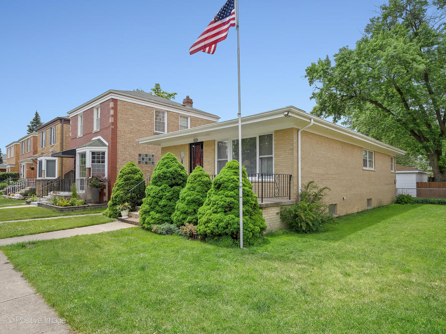 4220 Maple Avenue, Brookfield, IL 60513