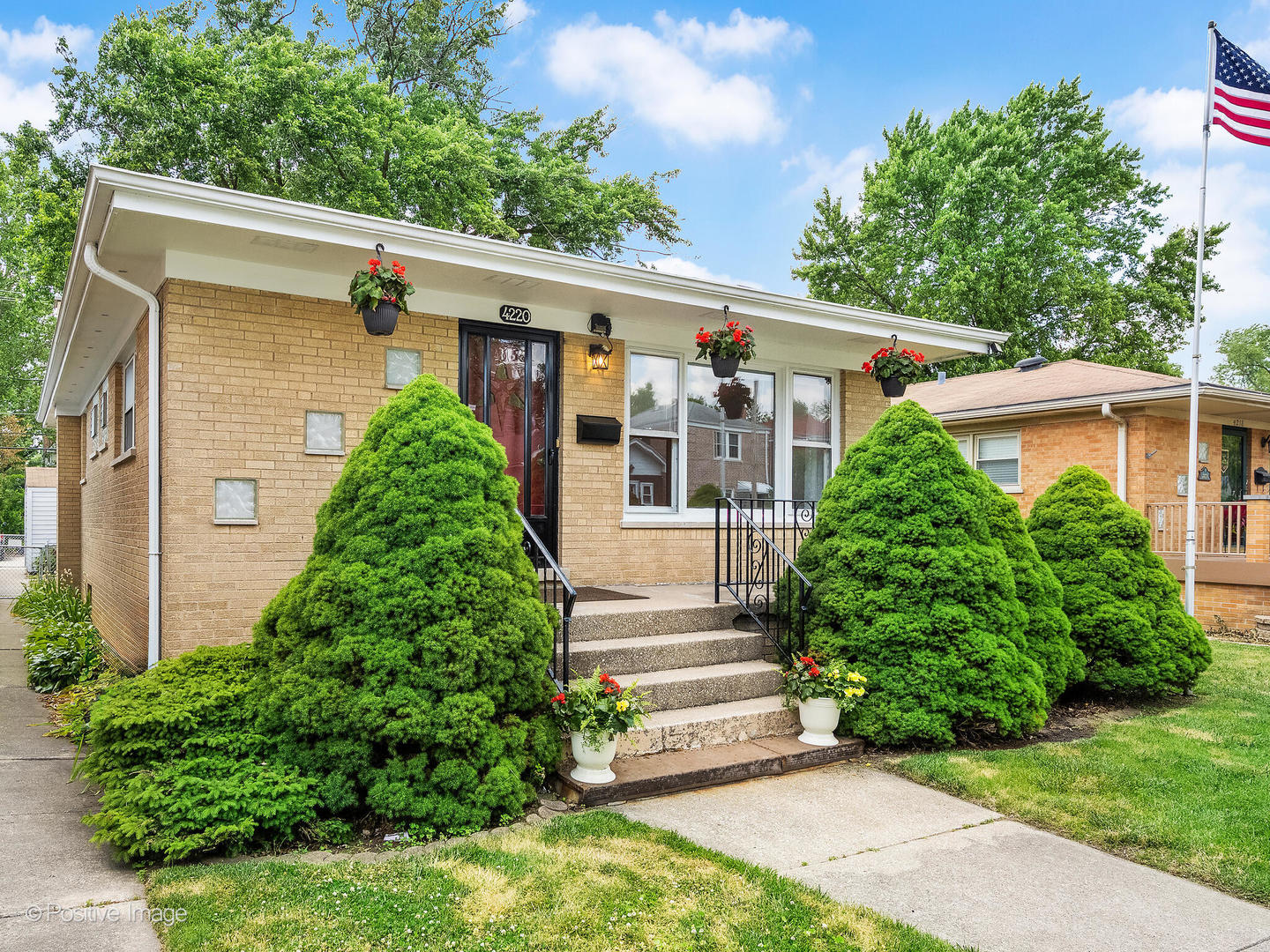 4220 Maple Avenue, Brookfield, IL 60513