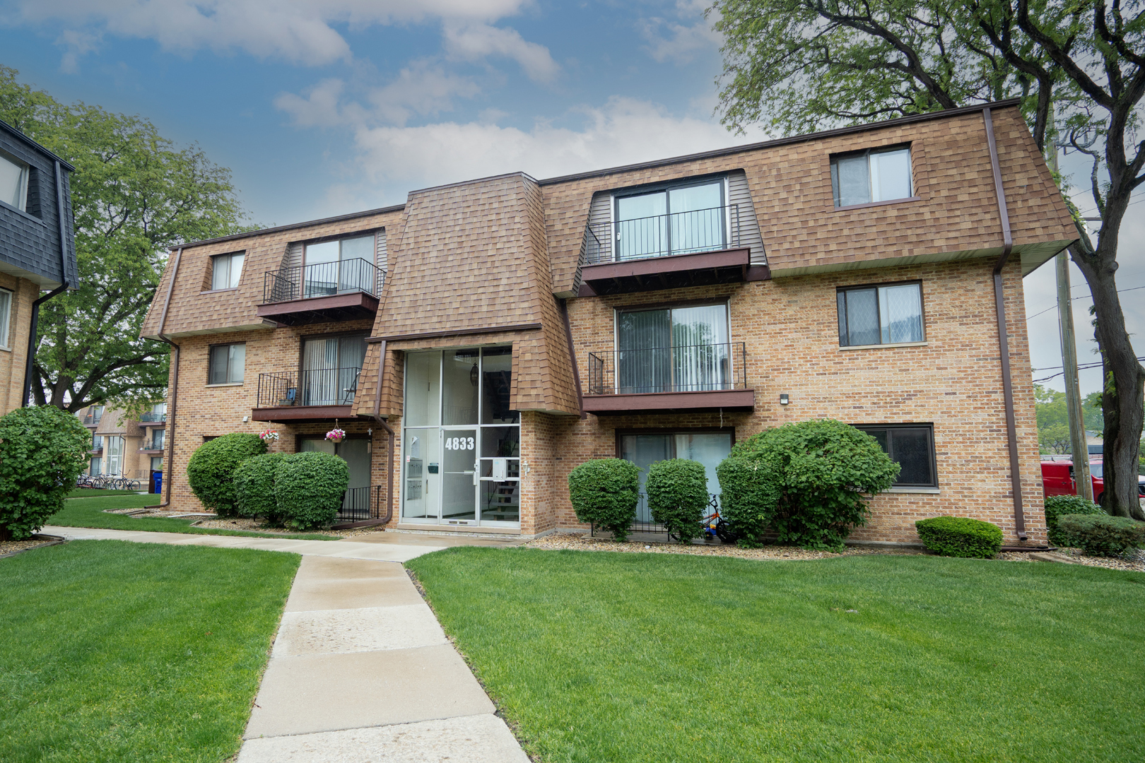 4833 W 109th Street #103, Oak Lawn, IL 60453