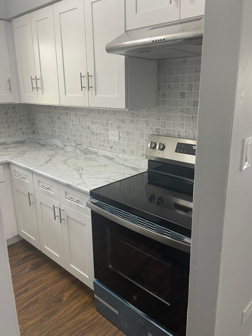 5204 Midlothian Turnpike #222, Crestwood, IL 60418