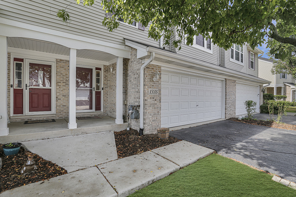 1335 Acorn Drive, Crest Hill, IL 60403
