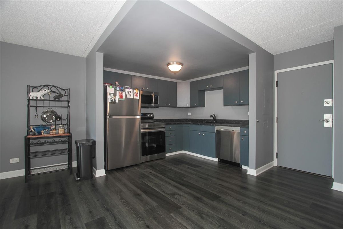 2005 S Finley Road #1102, Lombard, IL 60148