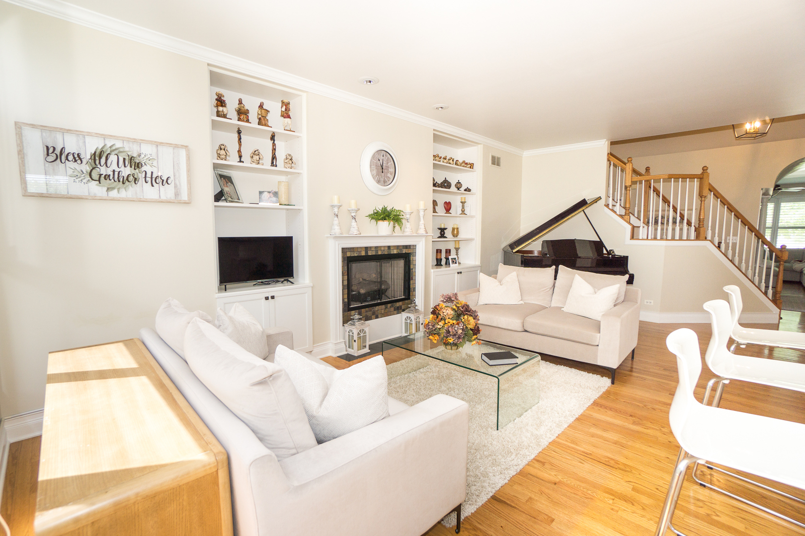 768 W St Johns Place, Addison, IL 60101