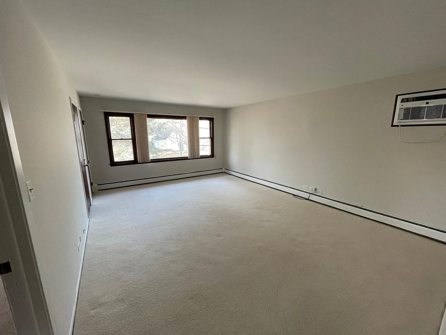 828 N Sleight Street #200, Naperville, IL 60563