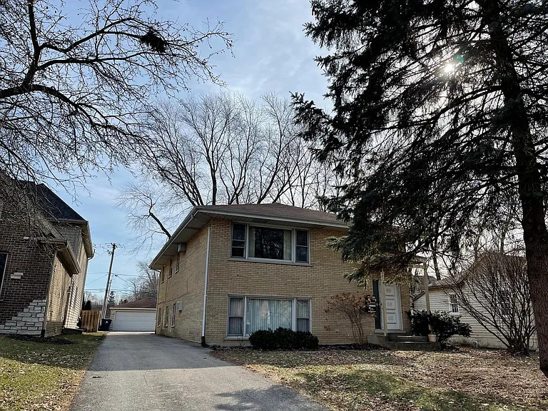 828 N Sleight Street #200, Naperville, IL 60563