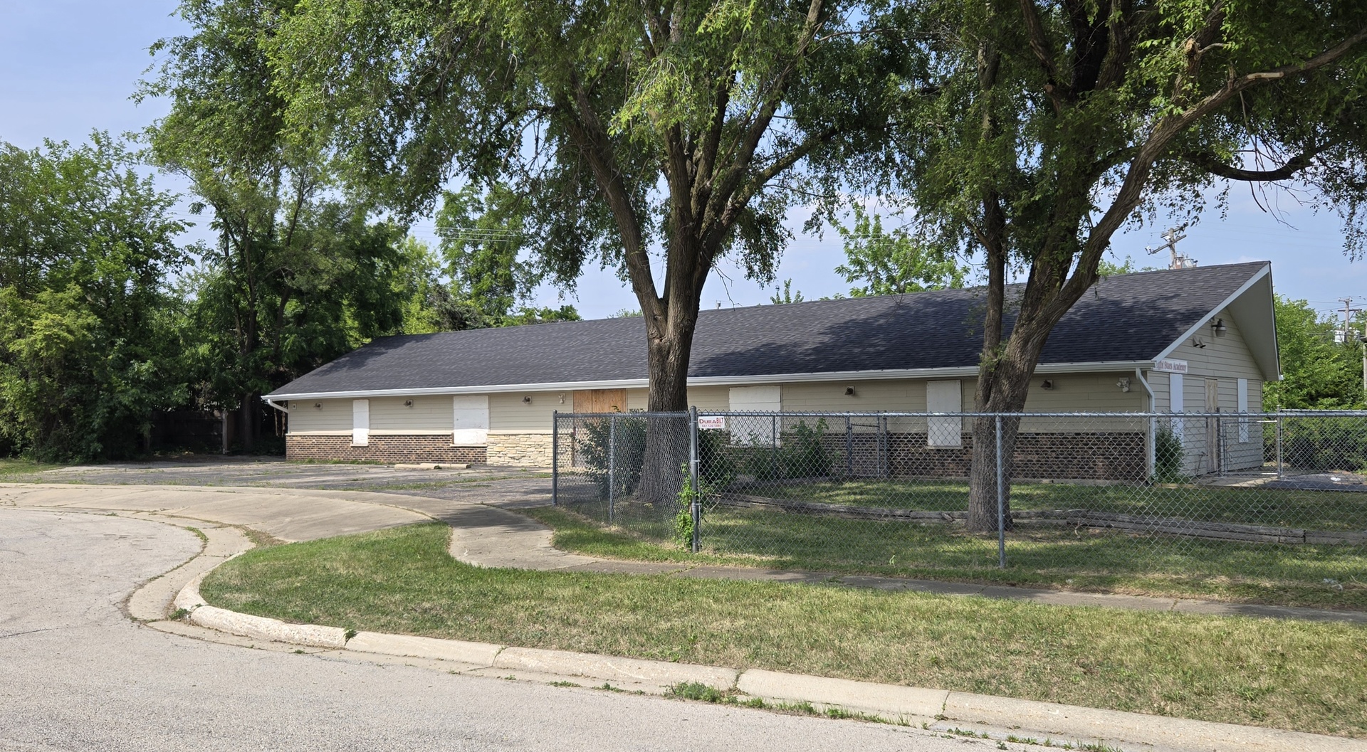 1560 Weatherstone Lane, Elgin, IL 60123