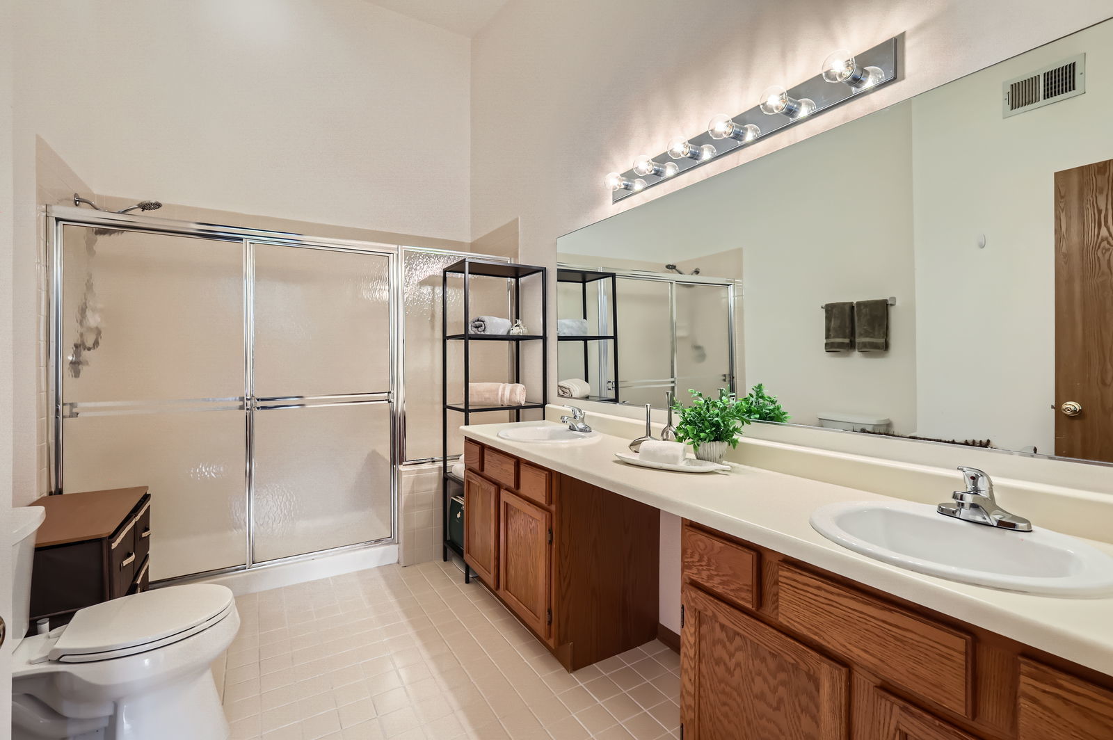 1240 Winfield Court #4, Roselle, IL 60172