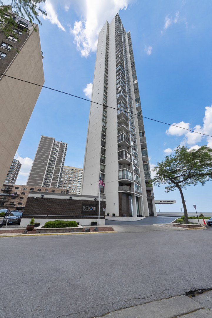 940 W Glenlake Avenue #24C, Chicago, IL 60660
