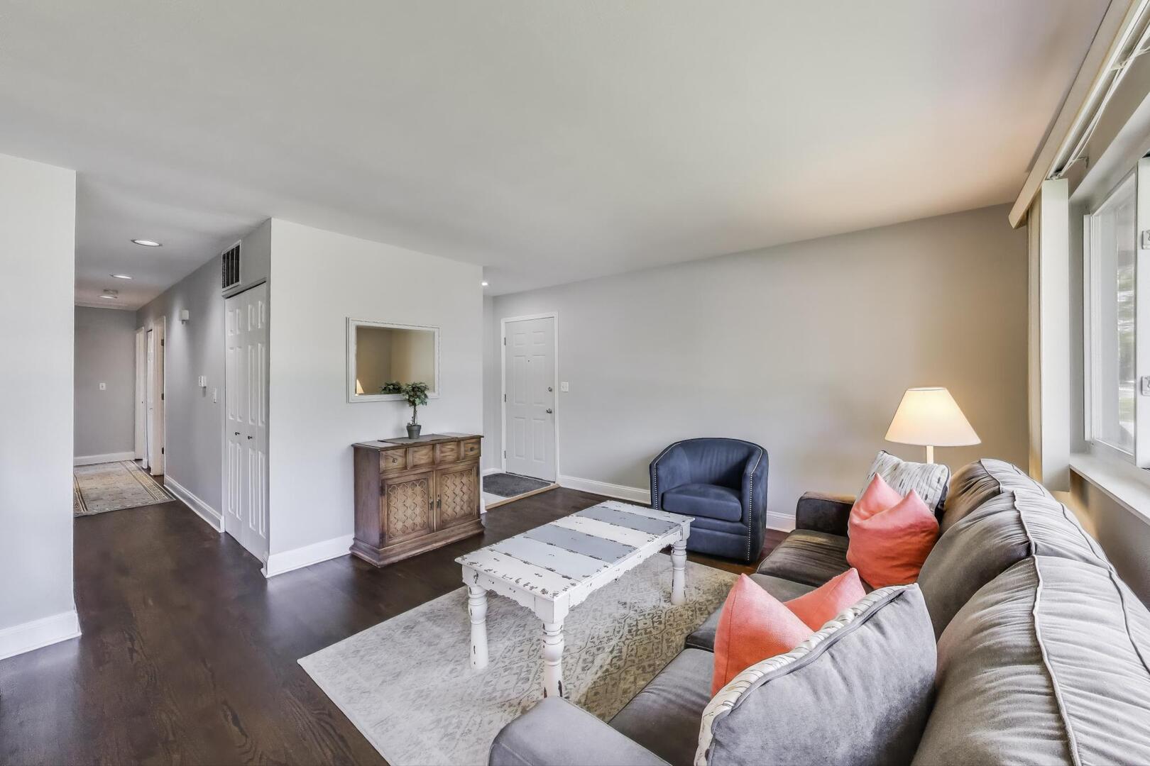 410 W Maude Avenue, Arlington Heights, IL 60004