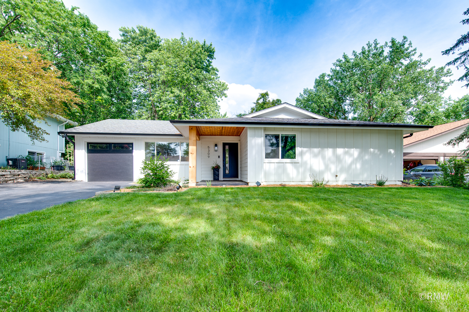 5309 Niven Lane, Hanover Park, IL 60133