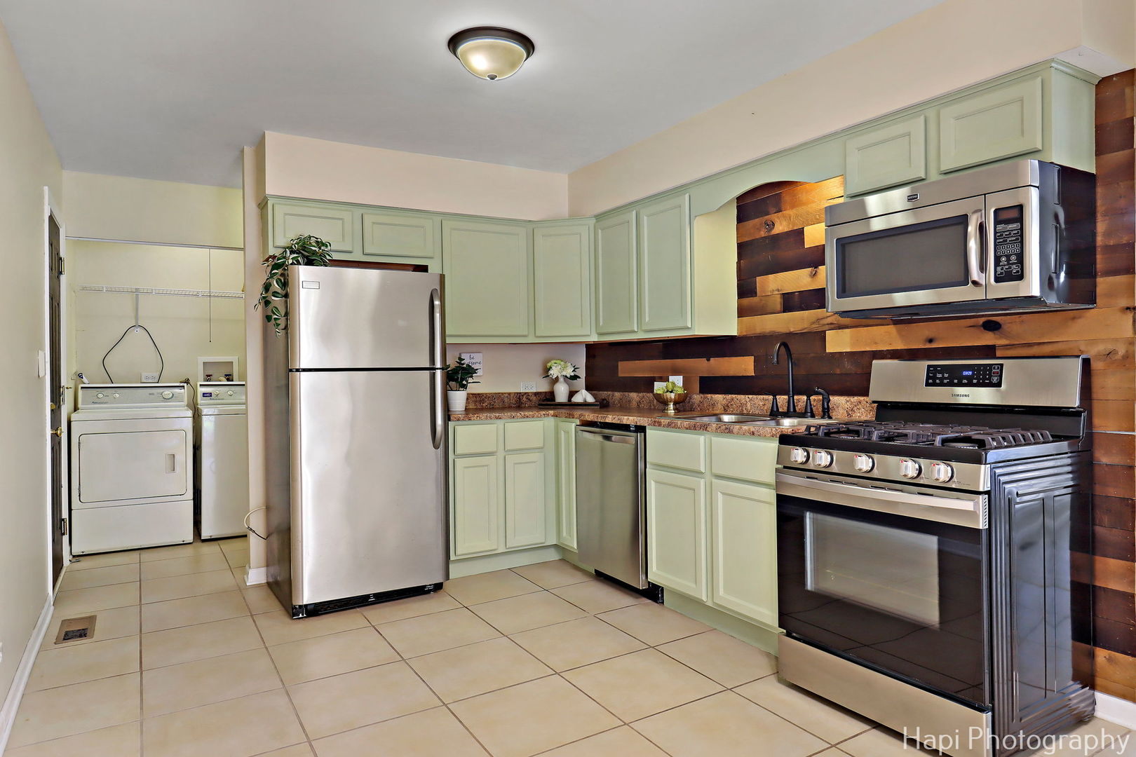 4717 Prairie Avenue, McHenry, IL 60050