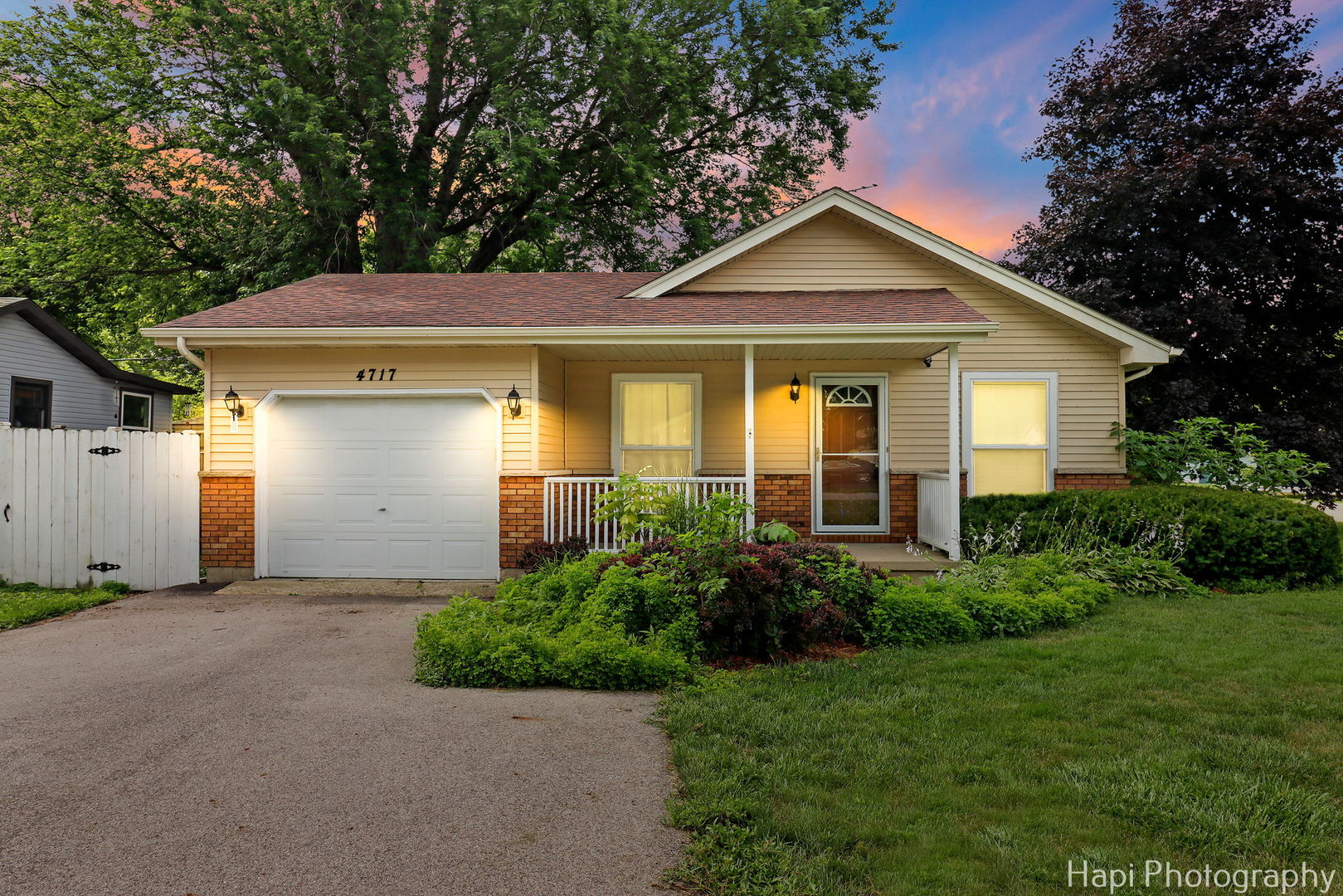 4717 Prairie Avenue, McHenry, IL 60050