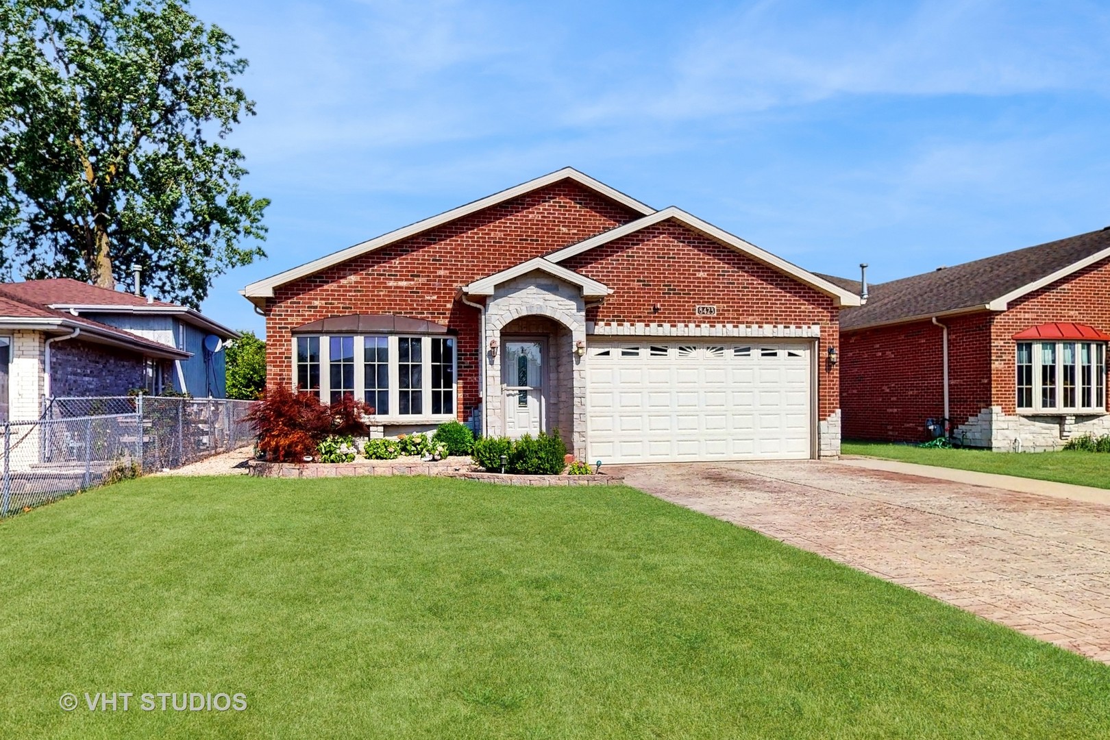 8423 S 79th Avenue, Justice, IL 60458