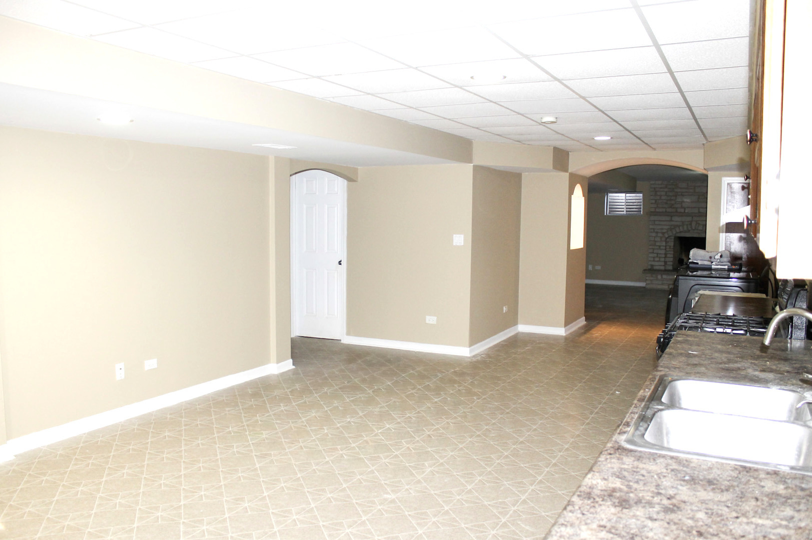 19057 S Saddlebrook Drive, Shorewood, IL 60404