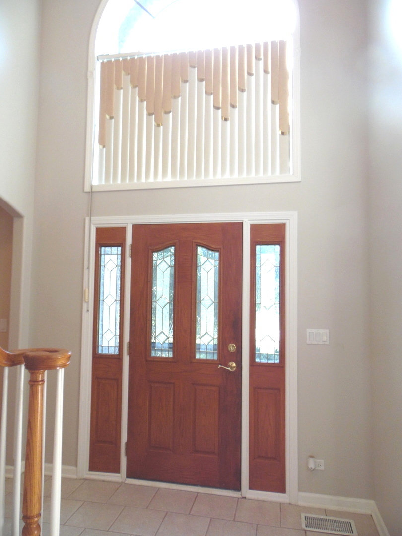 19057 S Saddlebrook Drive, Shorewood, IL 60404