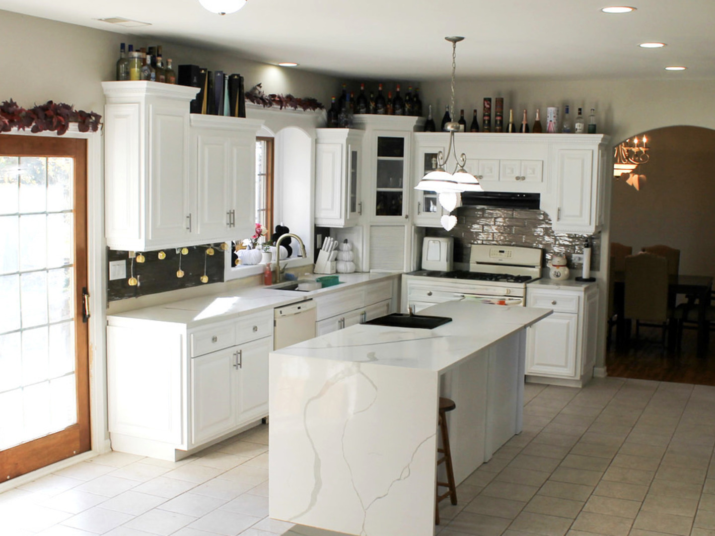 19057 S Saddlebrook Drive, Shorewood, IL 60404