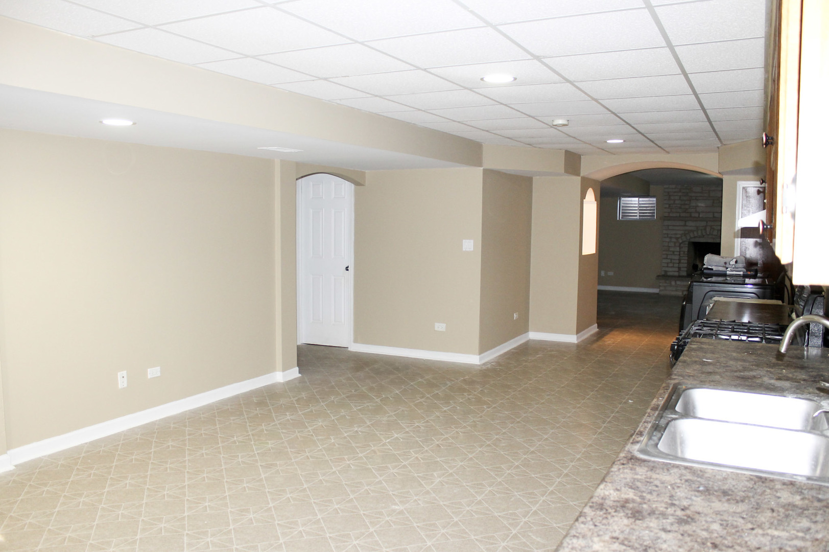 19057 S Saddlebrook Drive, Shorewood, IL 60404