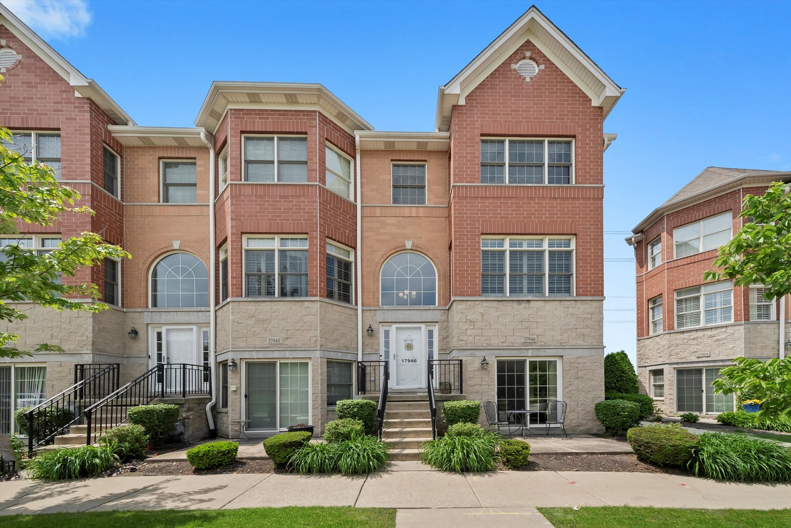 17946 Fountain Circle, Orland Park, IL 60467