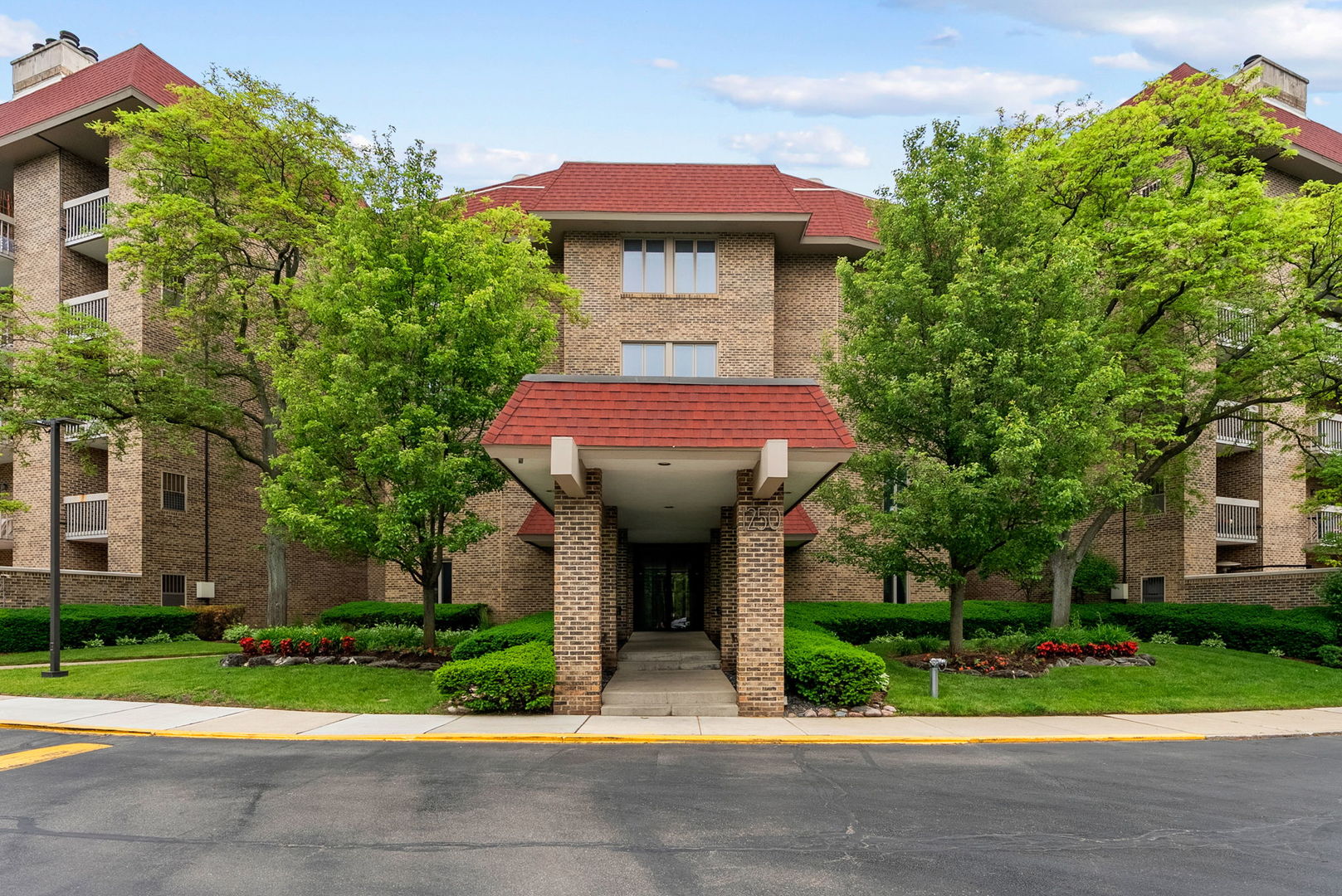 1250 Rudolph Road #4N, Northbrook, IL 60062