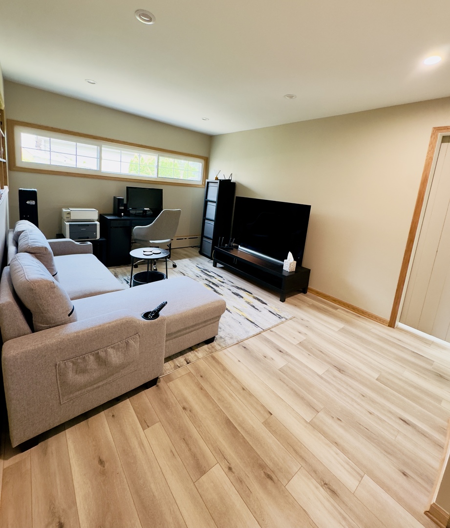 9321 S 81st Court, Hickory Hills, IL 60457