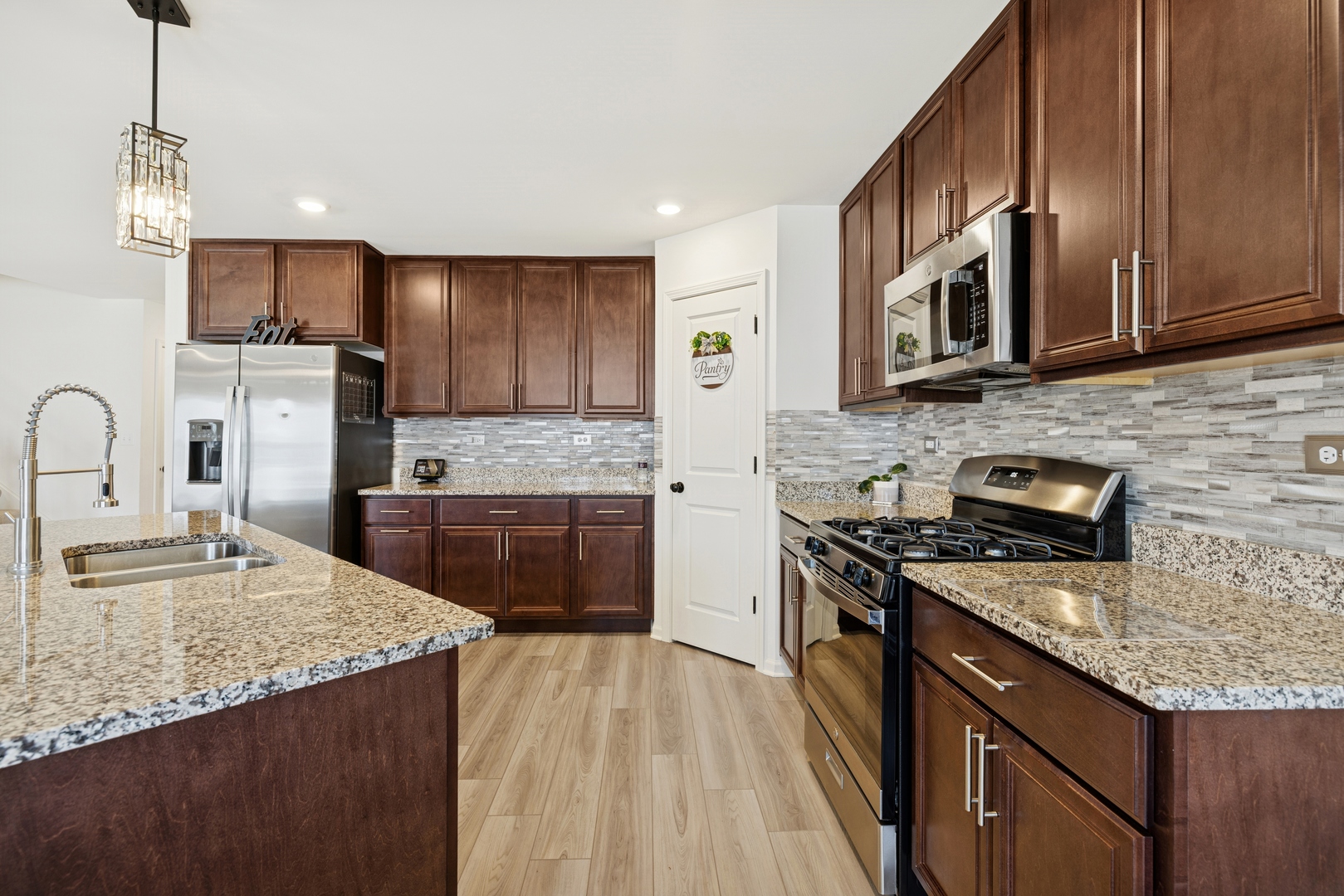 32011 Savannah Drive, Lakemoor, IL 60051