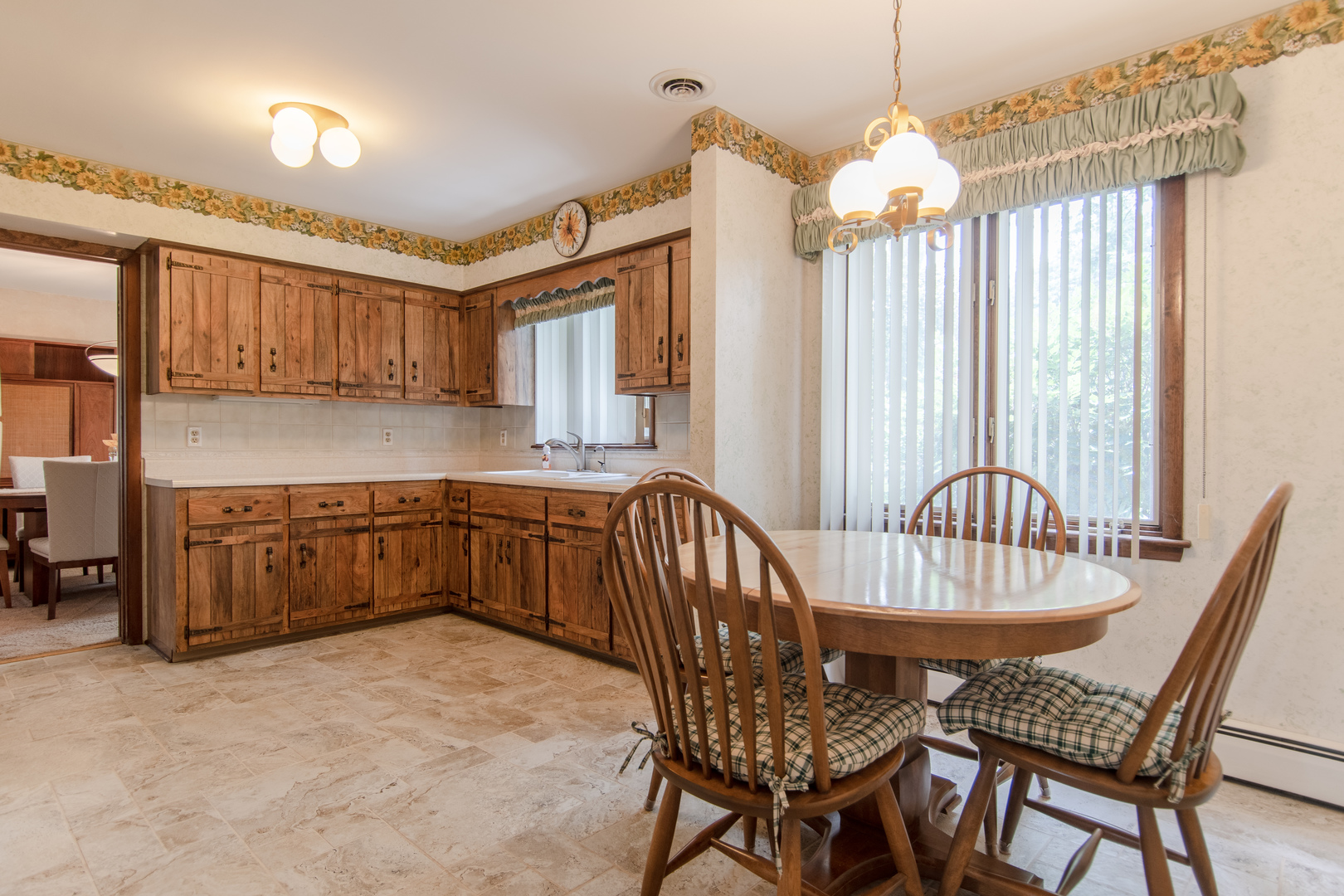 2458 E CASS Street, Joliet, IL 60432