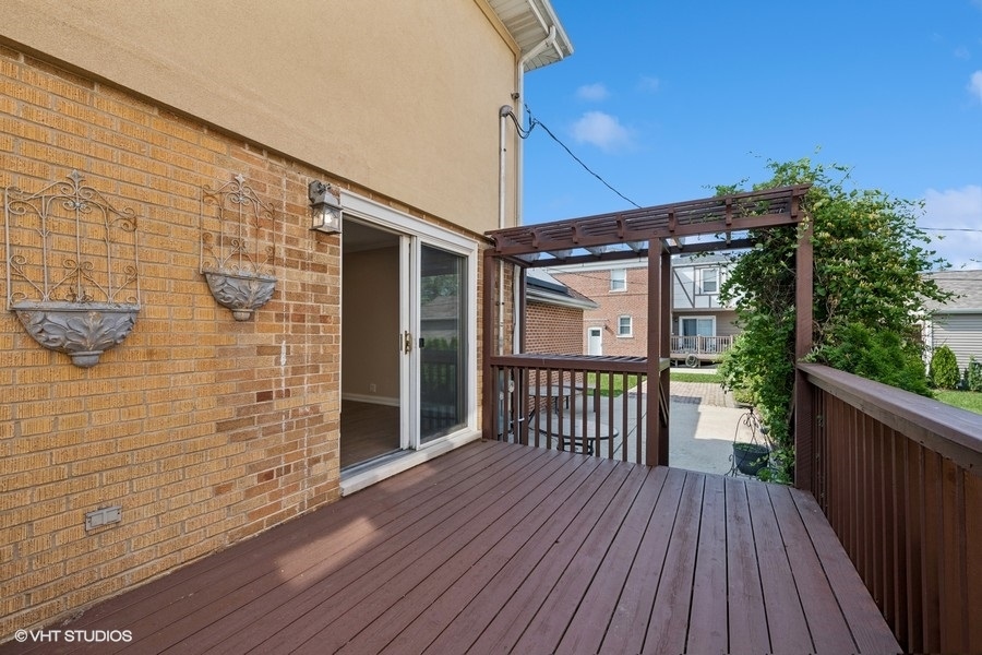 108 Yost Avenue, Park Ridge, IL 60068