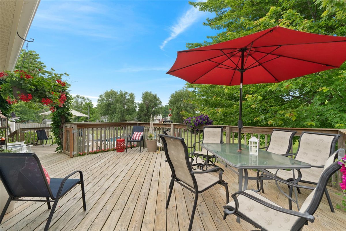 3583 Newport Drive, Island Lake, IL 60042