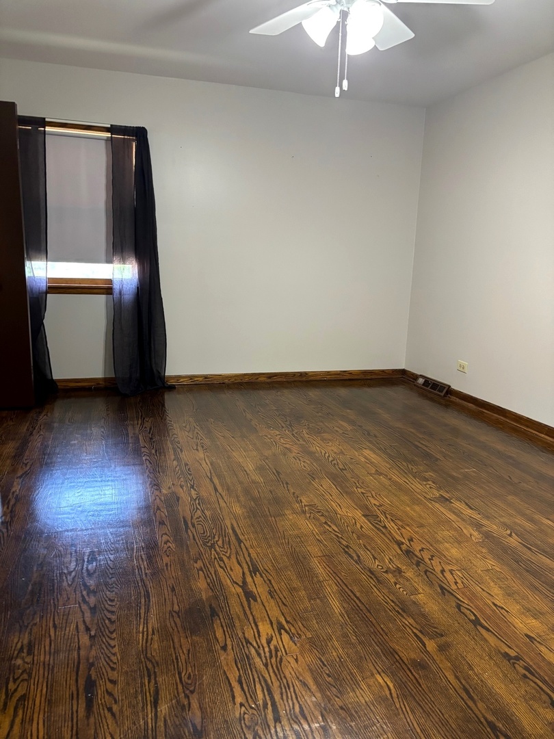 851 N Northwest Highway #2, Park Ridge, IL 60068
