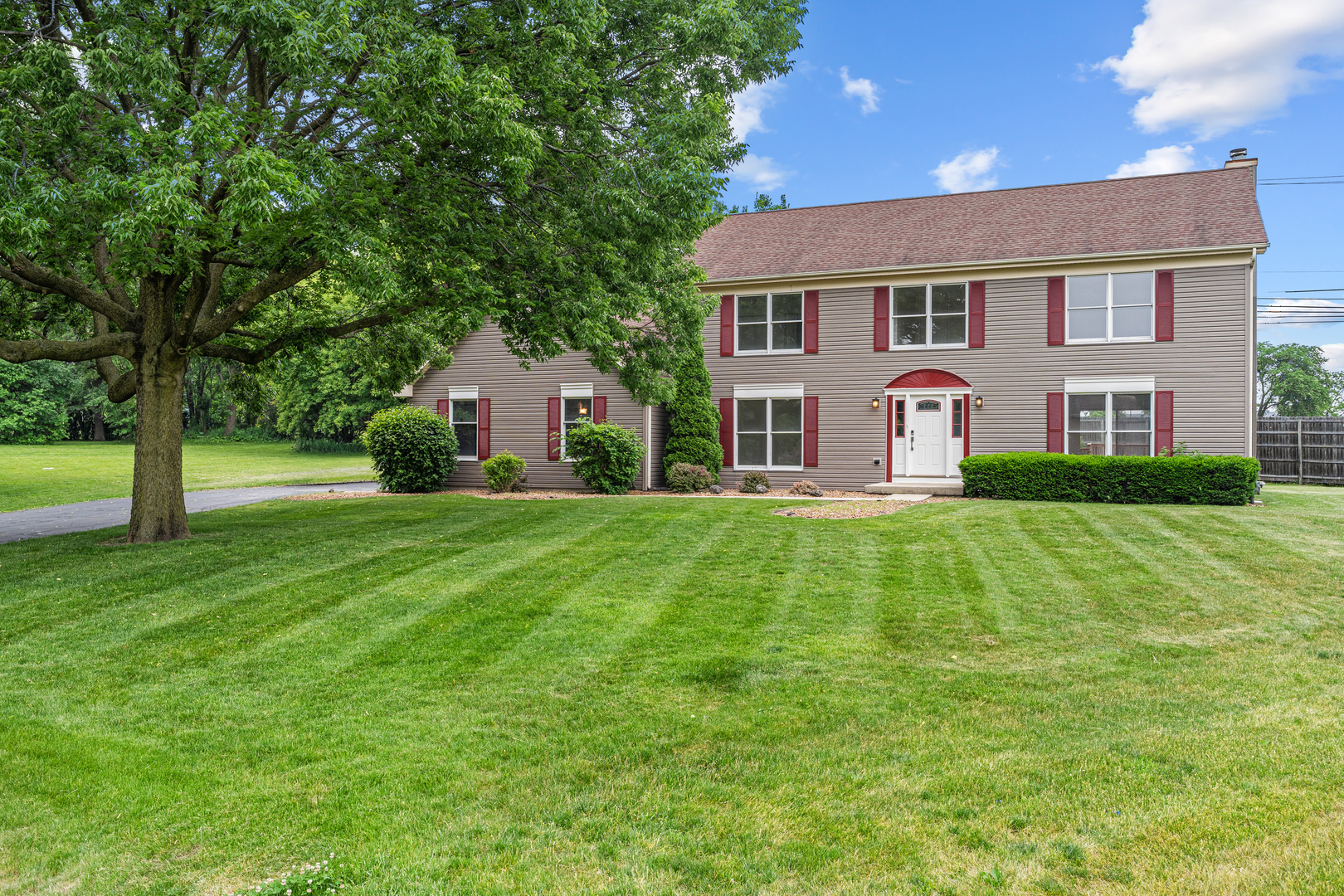 747 Jamestowne Court, Sleepy Hollow, IL 60118