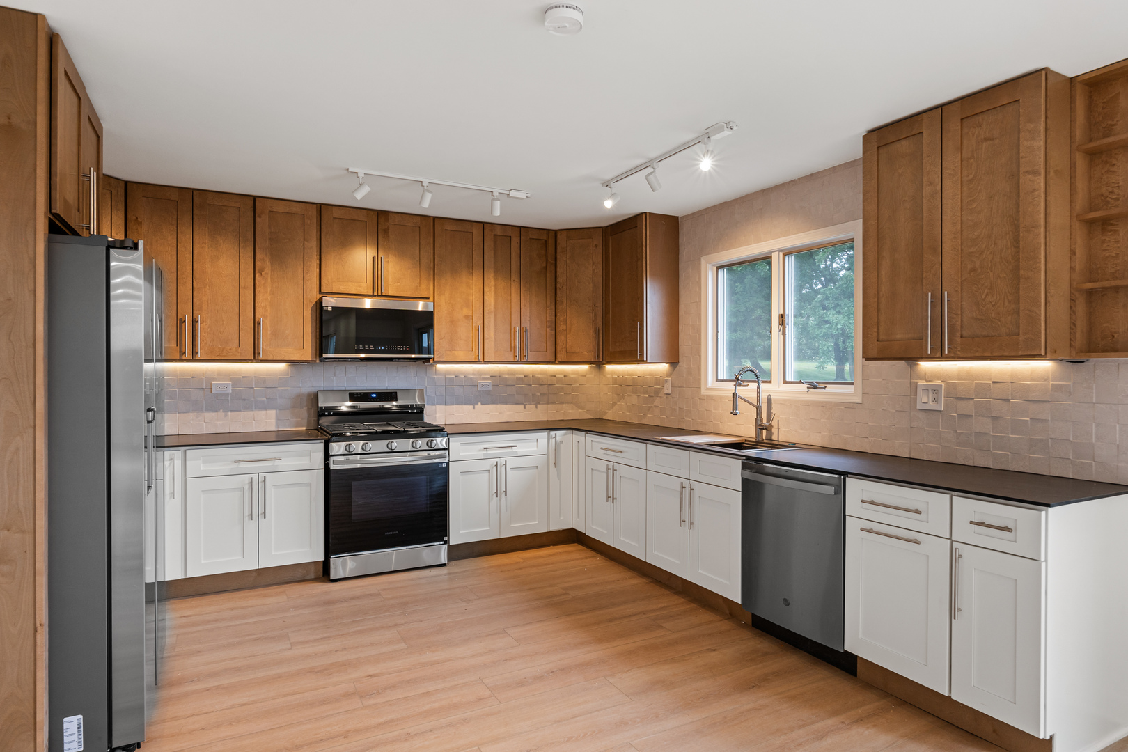 747 Jamestowne Court, Sleepy Hollow, IL 60118