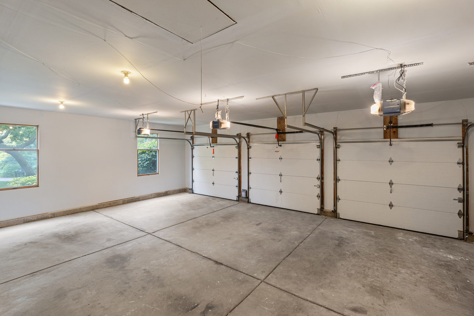 747 Jamestowne Court, Sleepy Hollow, IL 60118